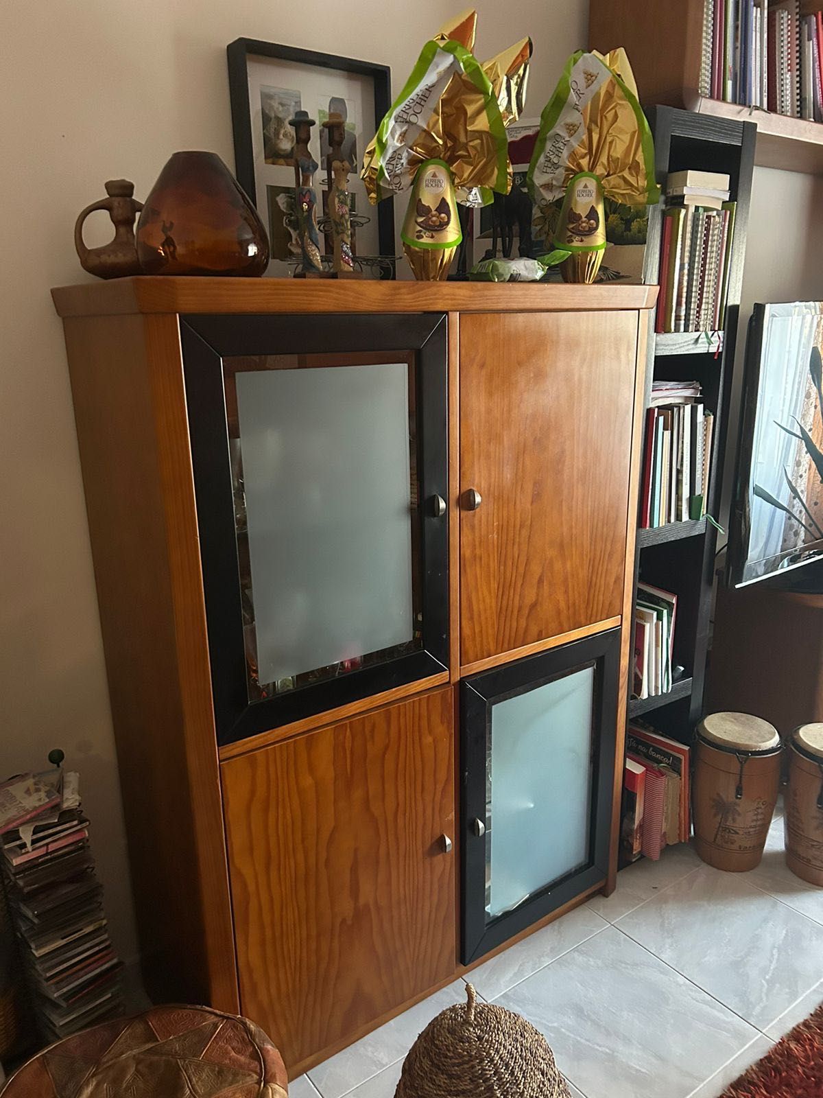 Conjunto de Móveis de sala, entrada e mesa e estante de livros