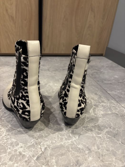 Продам жіночі козаки