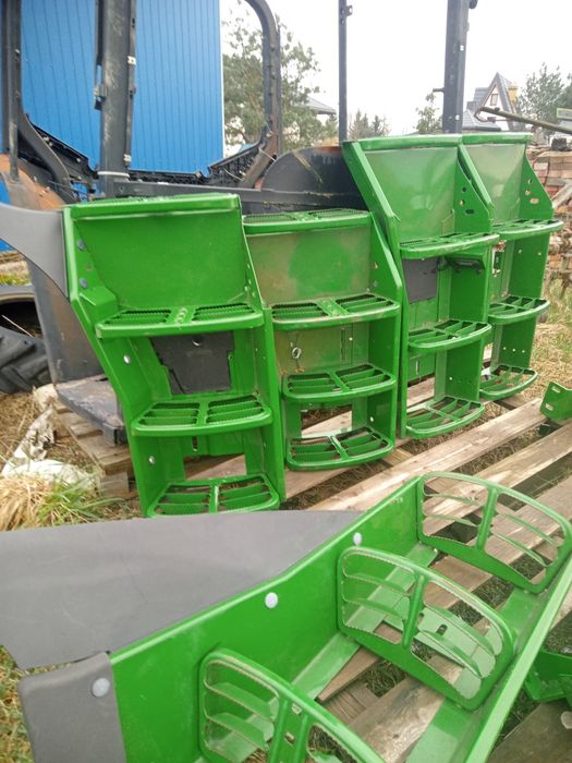 Schodki John Deere kombajn do serii M i R oryginalne nowe PRAWE plasti