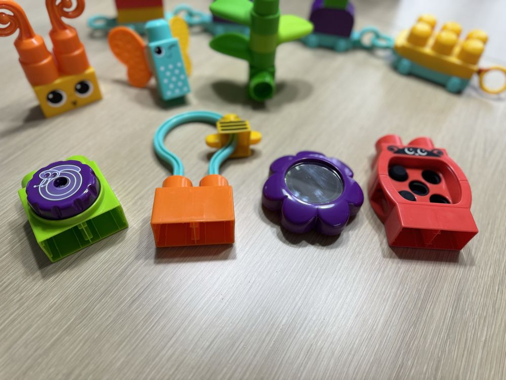 Fisher Price Aktywizująca gąsienica klocki Mega Bloks