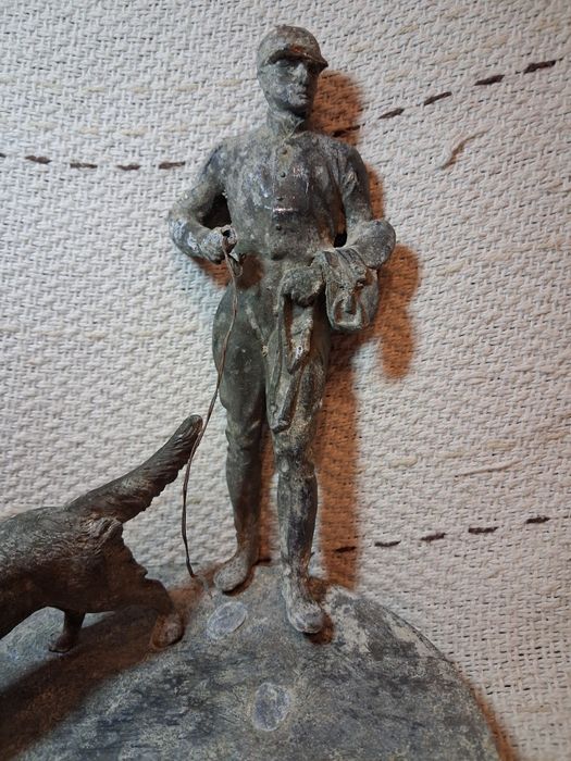 Stara figura z mosiądzu motyw myśliwski