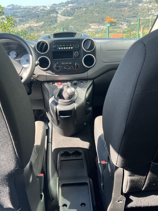 Peugeot partner 5 lugares