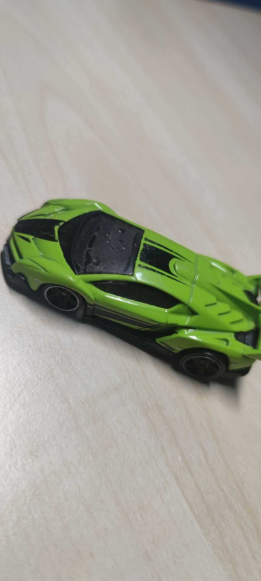 Zabawka HotWheels Samochód Lamborghini