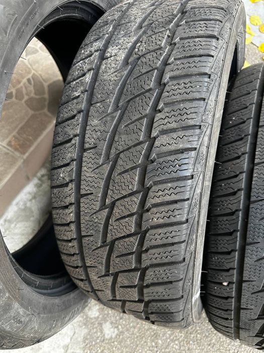 Зимові шини, р17