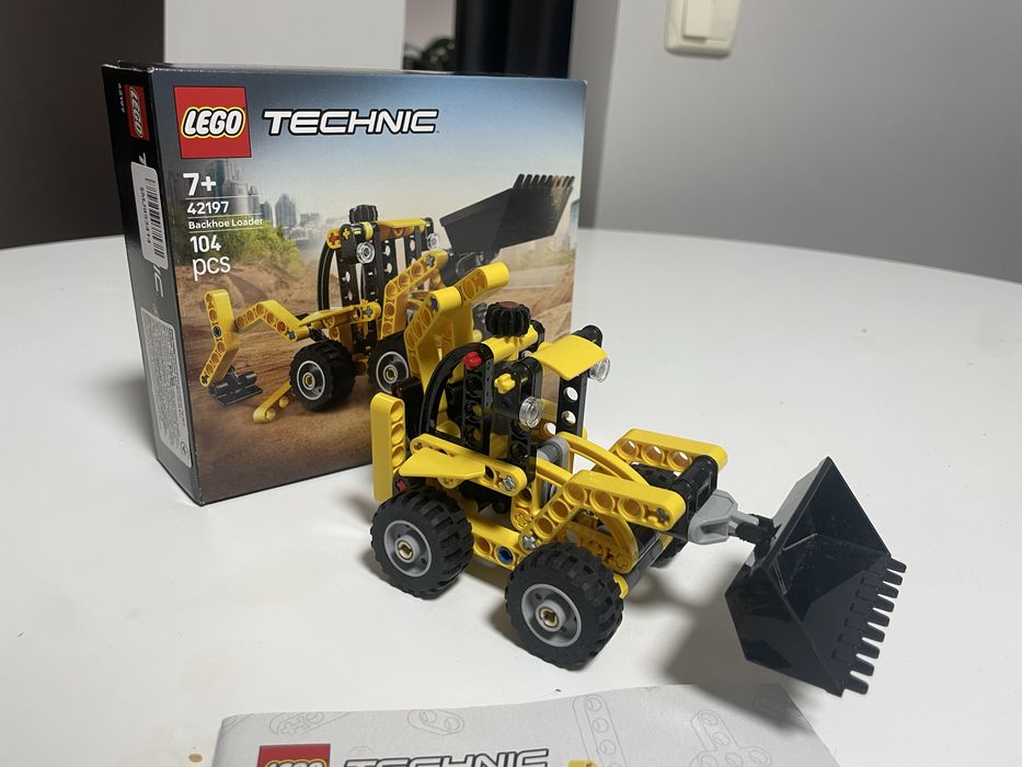 LEGO Technic Экскаватор-погрузчик (42197)