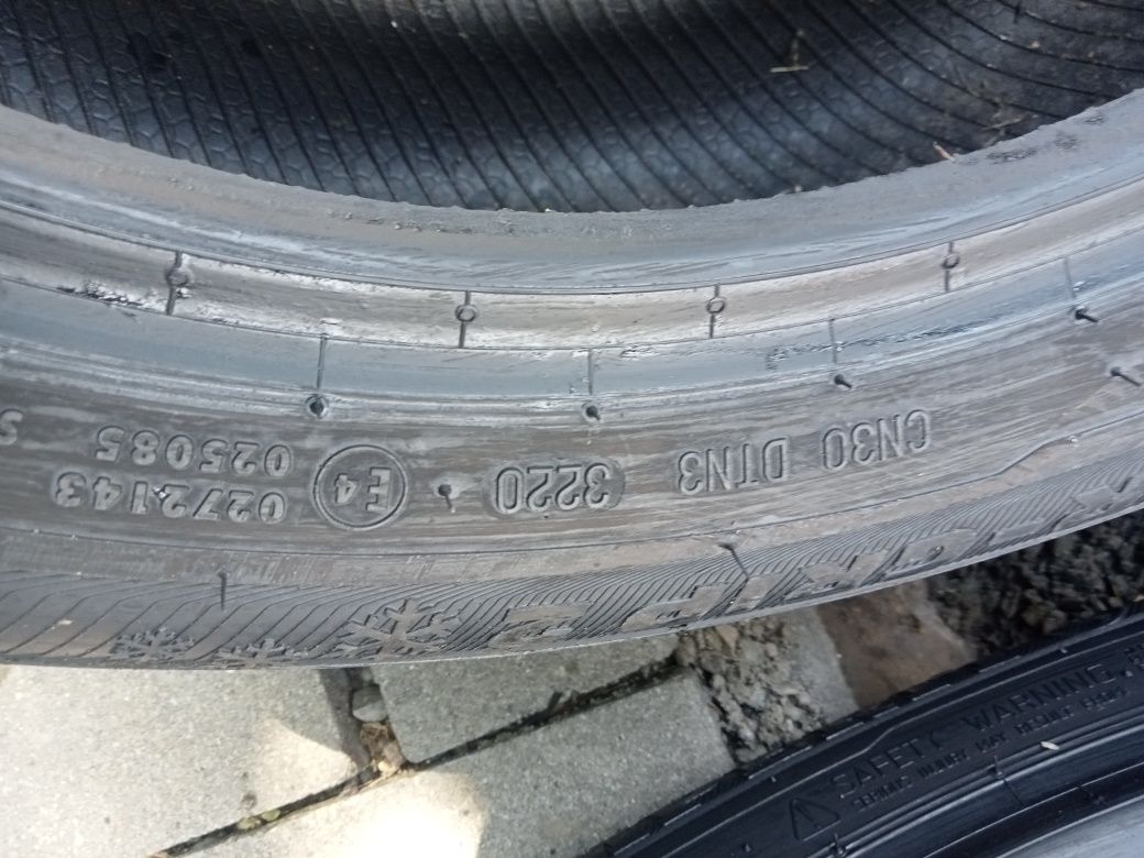 2x Opony Używane Całoroczne 165/65R15 Semperit
