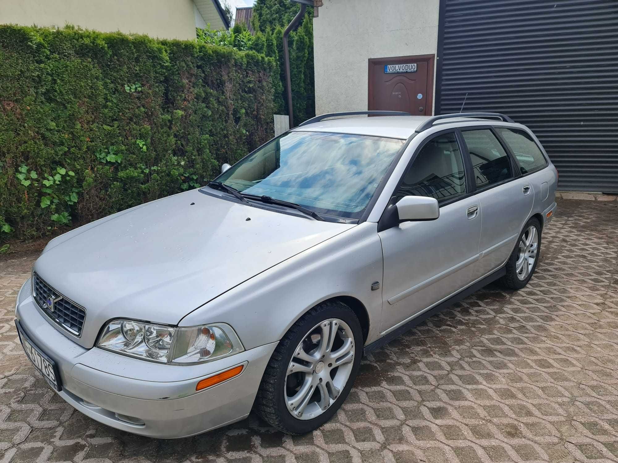 Volvo V40 1.9 D 2003r