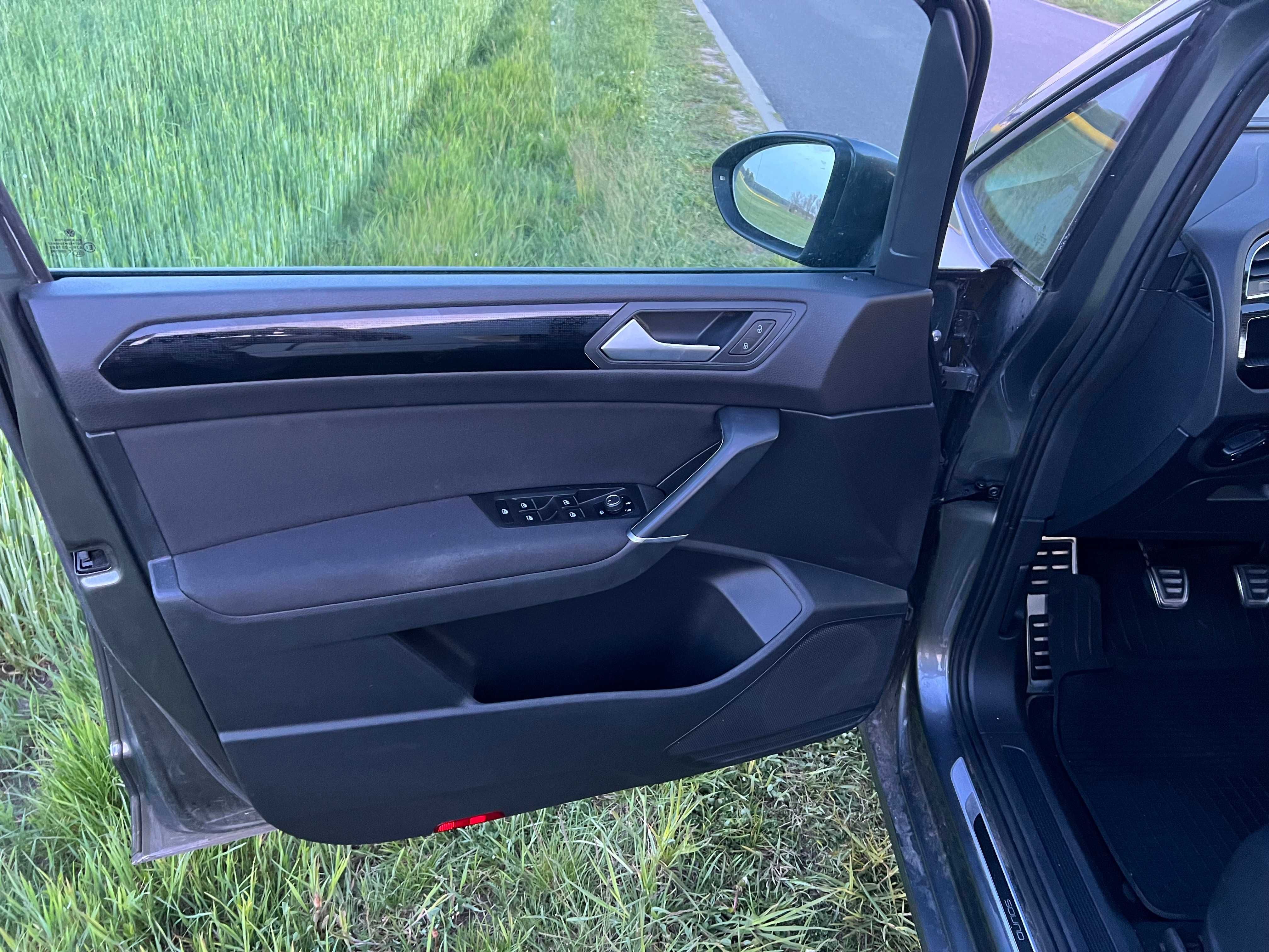 Volkswagen Touran 1.6tdi wersja SOUND
