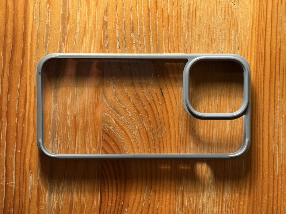 2 etui na iPhone 13 Pro – używane, bardzo dobry stan