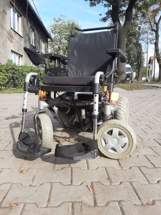 Storm Invacare 3 euro wózek inwalidzki elektryczny  -
