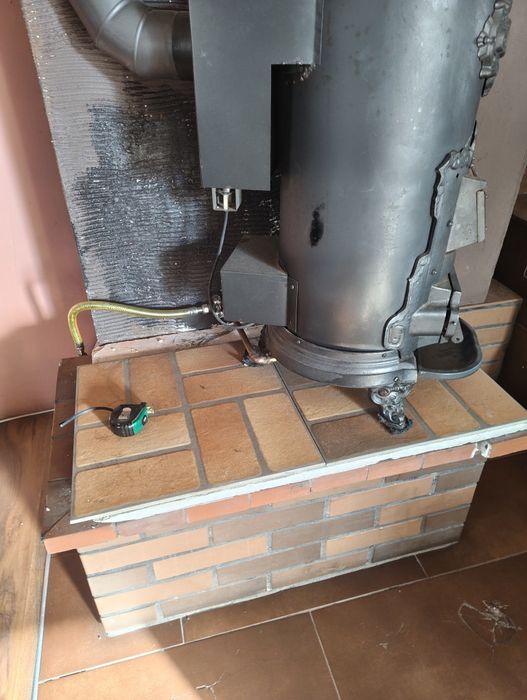 Kominek gazowy,koza żeliwna retro.