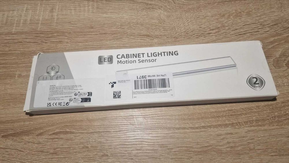 Oświetlenie LED pod szafki GLUROO z czujnikiem ruchu i ściemnianiem