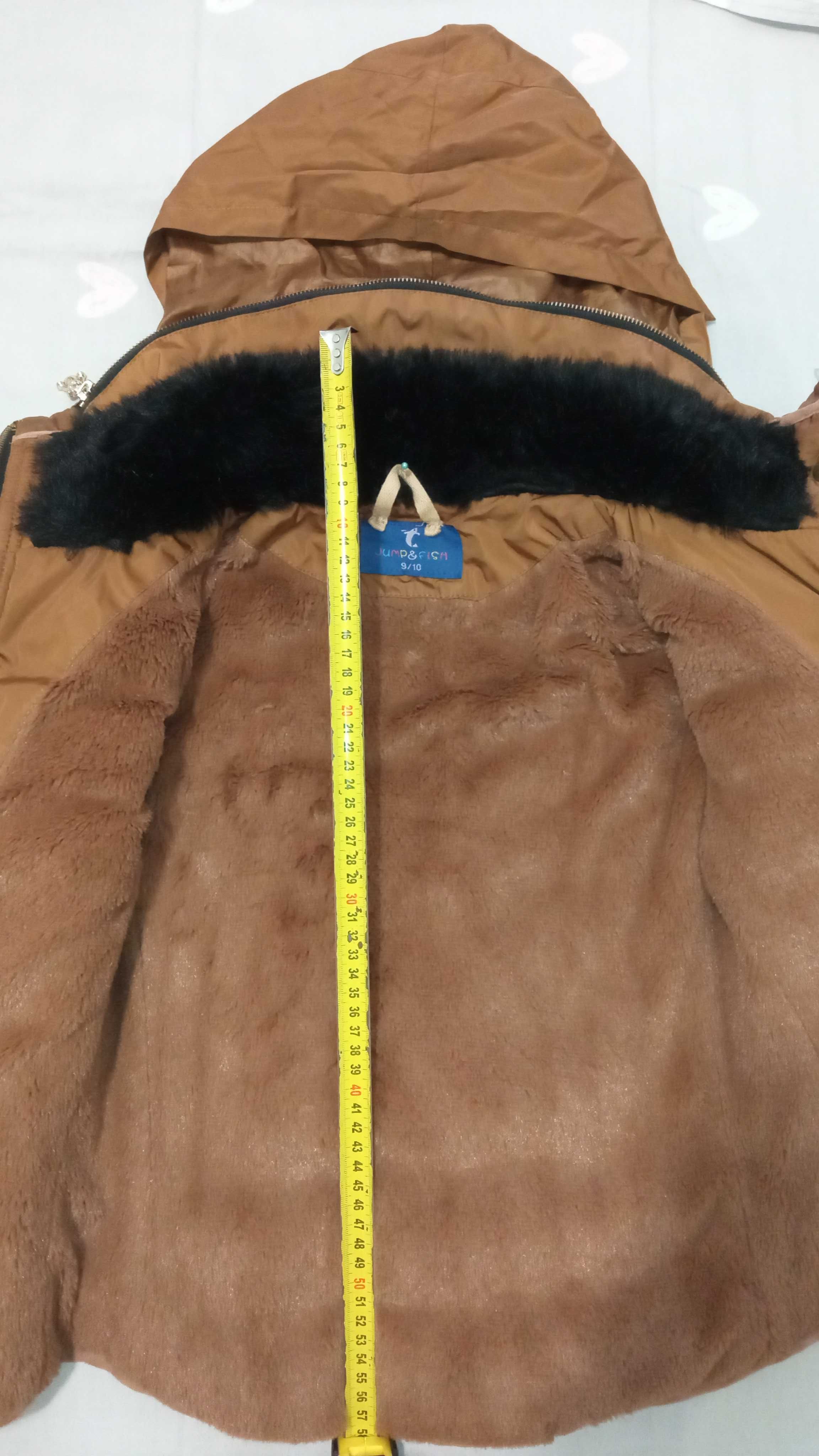 Зимова куртка на 8-10 років