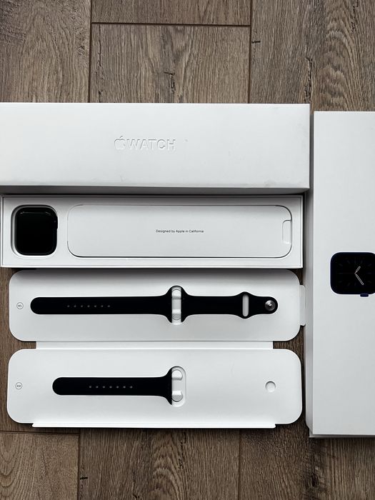 Apple Watch Series 6, 44 мм