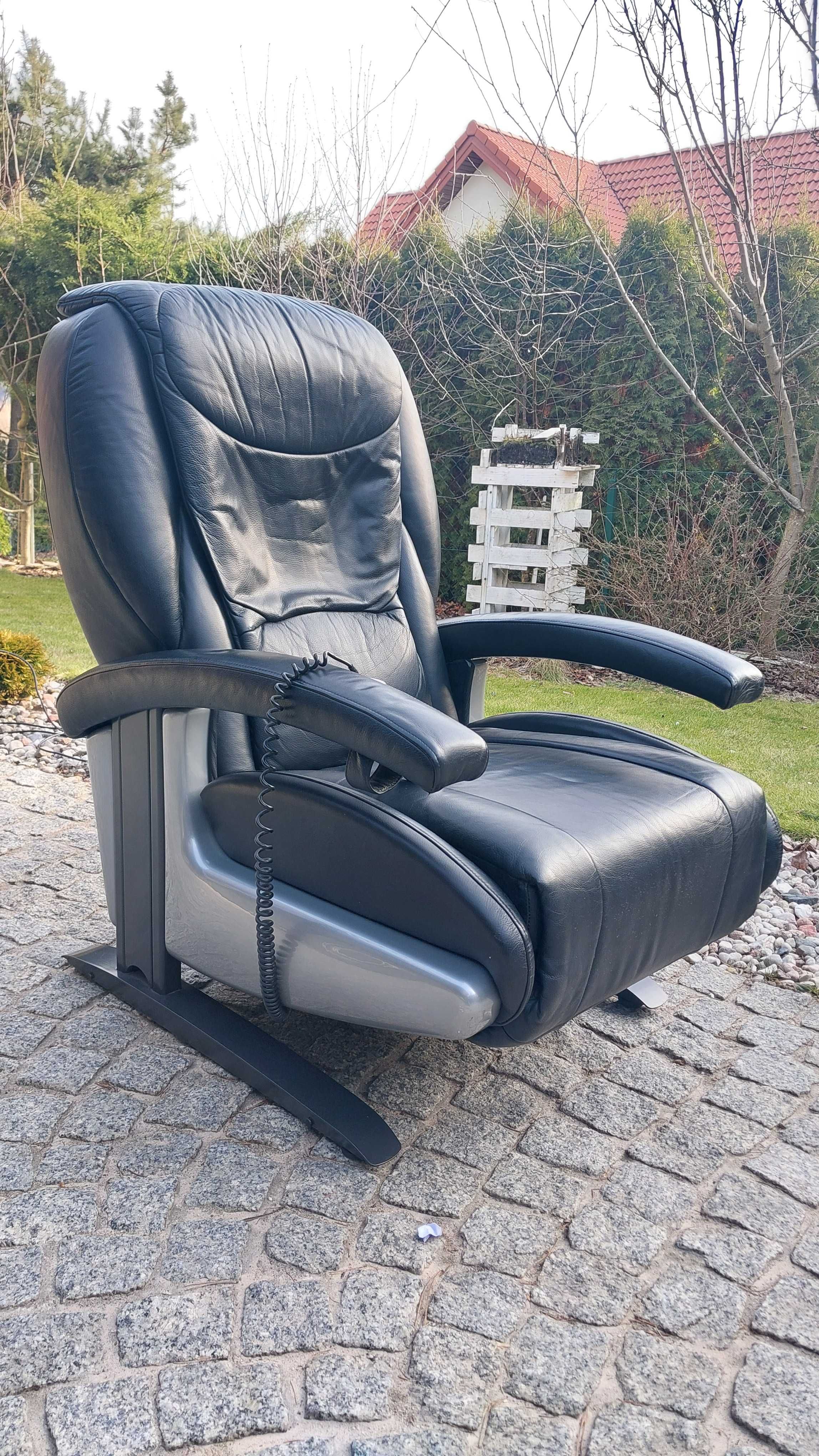 fotel Himolla Vario z funkcją relax i masaż rozkładany z masażem skóra