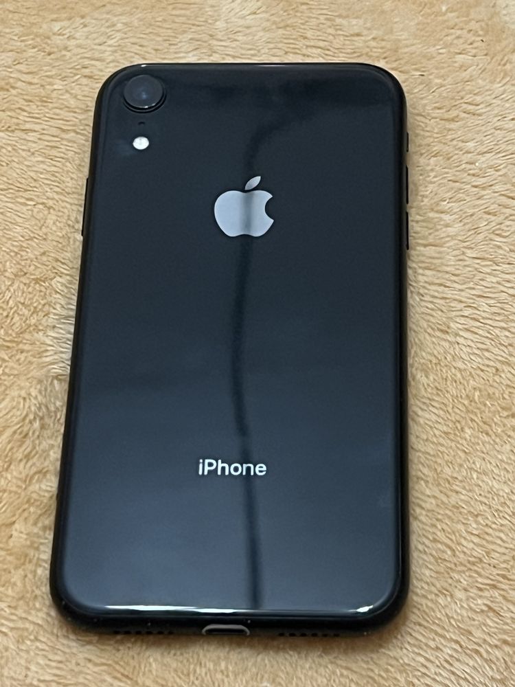 Продам телефон iphone XR