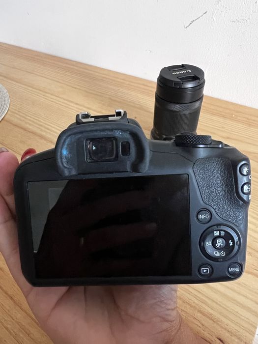 Camera canon r100 + 2 lentes
