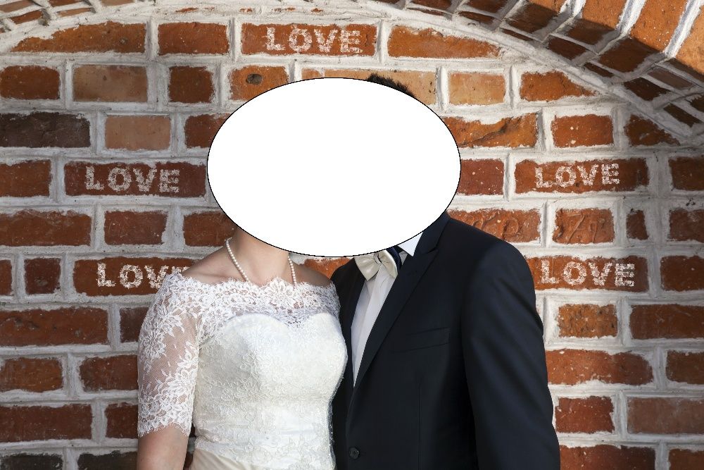 Suknia ślubna z kołem