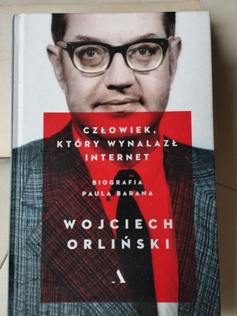 Człowiek, który wynalazł internet, biografia