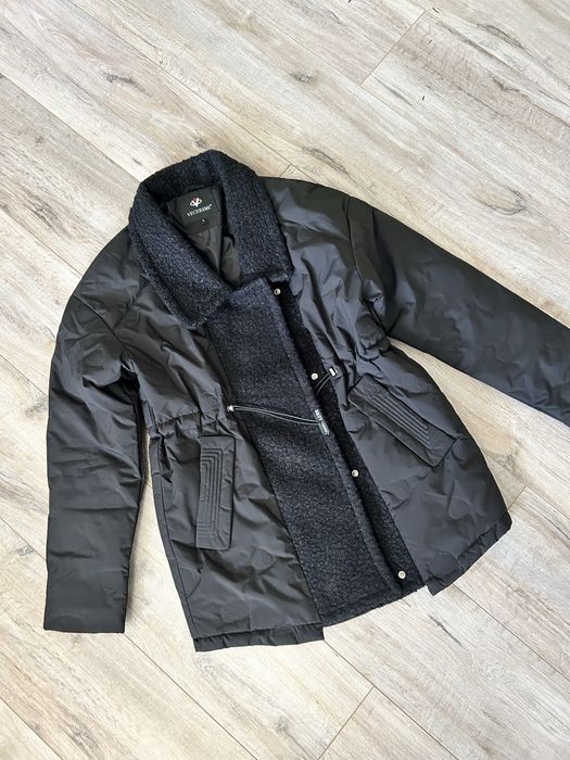 Стильні жіночі курточки