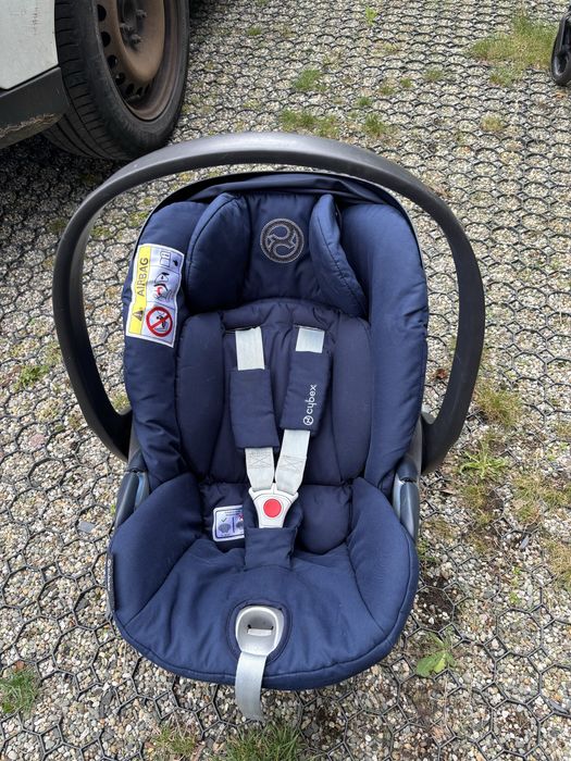 Fotelik Cybex z baza prawie jak nowy
