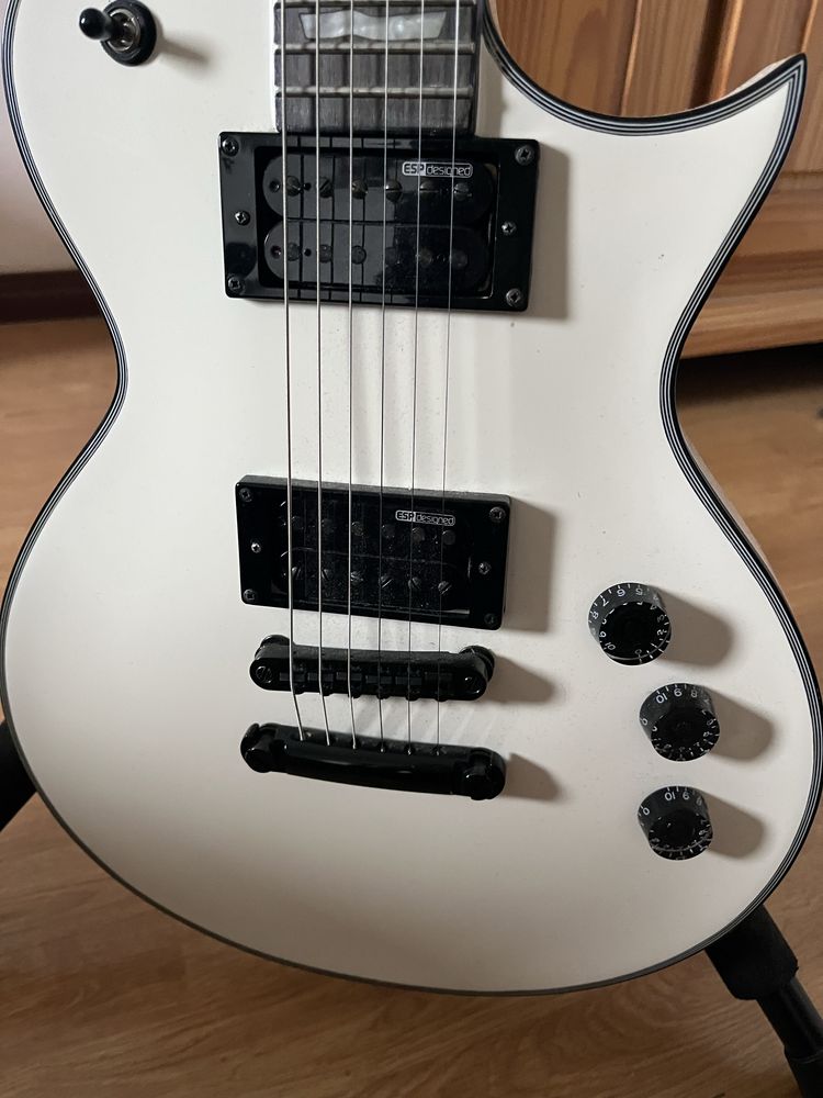 Guitarra ESP LTD - 256 snow white