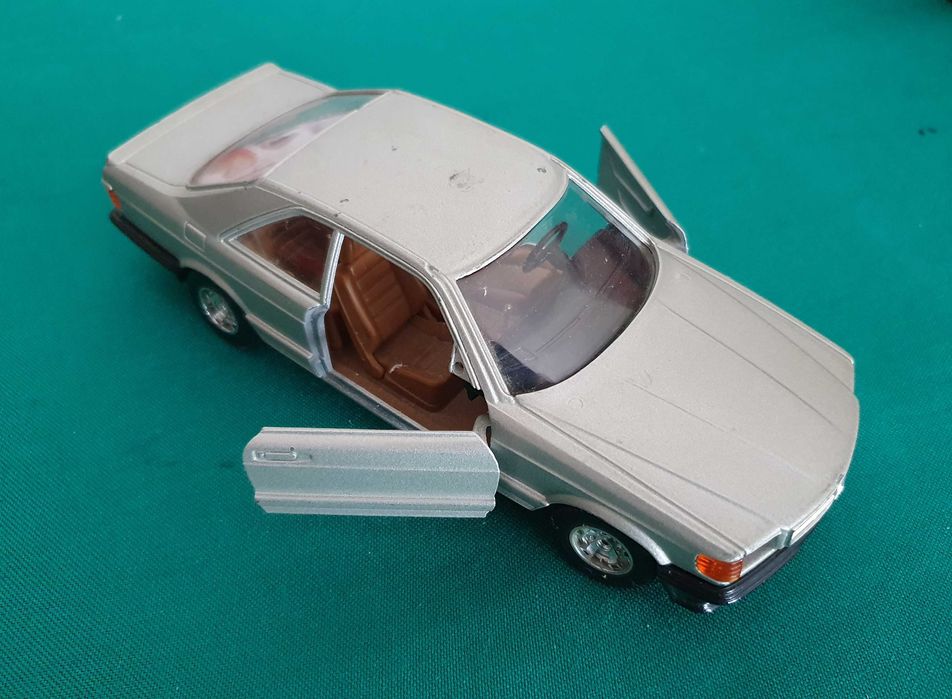 Mercedes 500 SEC, BURAGO, escala 1/26 - Anos 80 - Italy