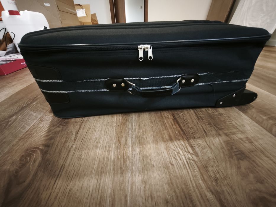 Malas de porão em bom estado