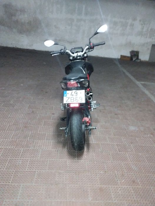 Benelli TNT 125 impecável