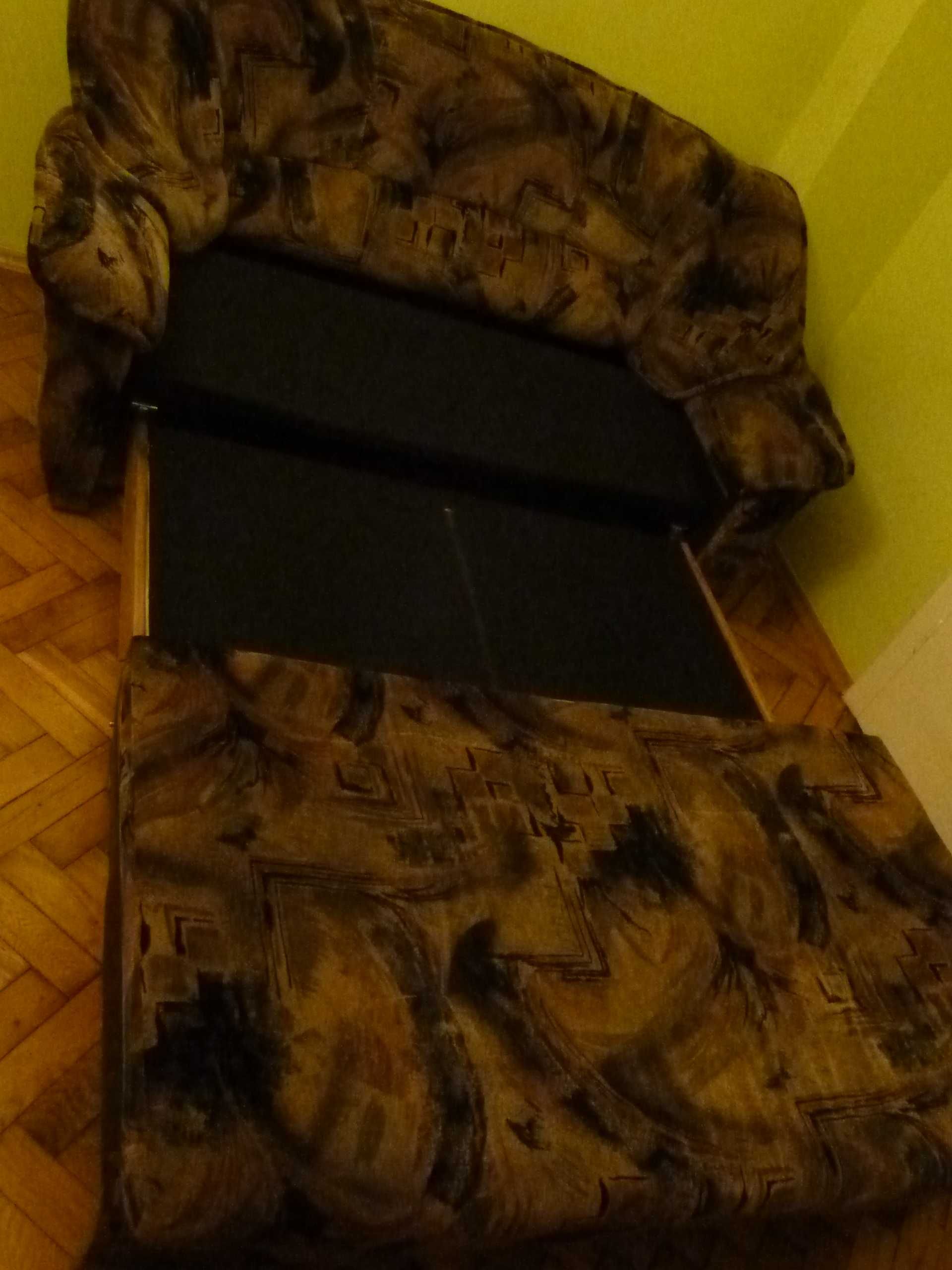 Sofa 3-osobowa z rozkładaną funkcją spania i pojemnikiem na pościel