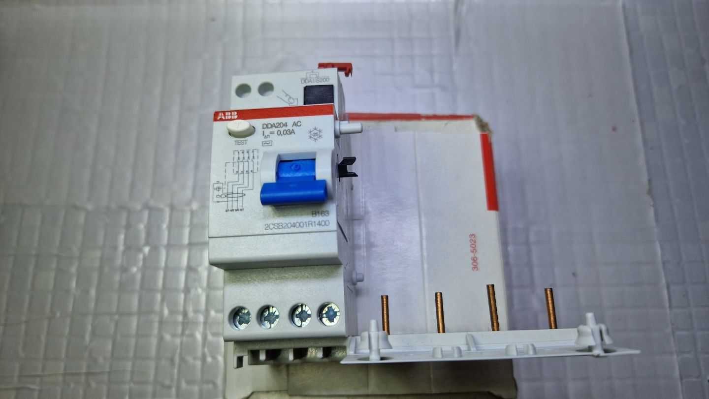 Blok różnicowoprądowy DDA204-AC-40/0,3, 4P 40 A, 300 mA, typ AC