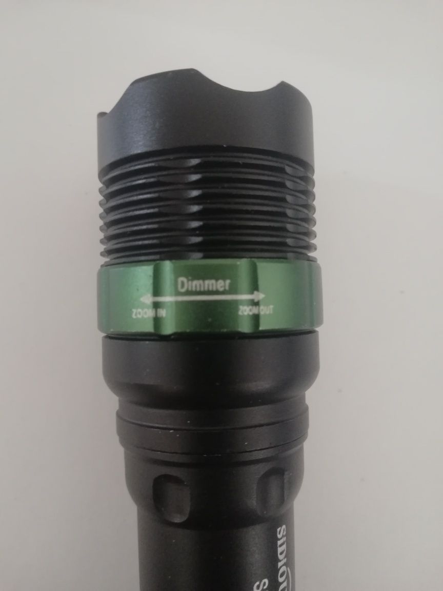 Lanterna 900 lumens