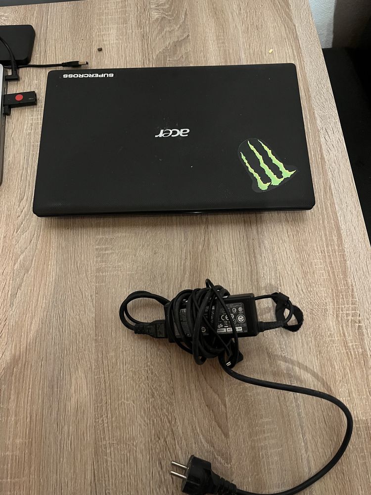 Computador acer  vendo por nao usar