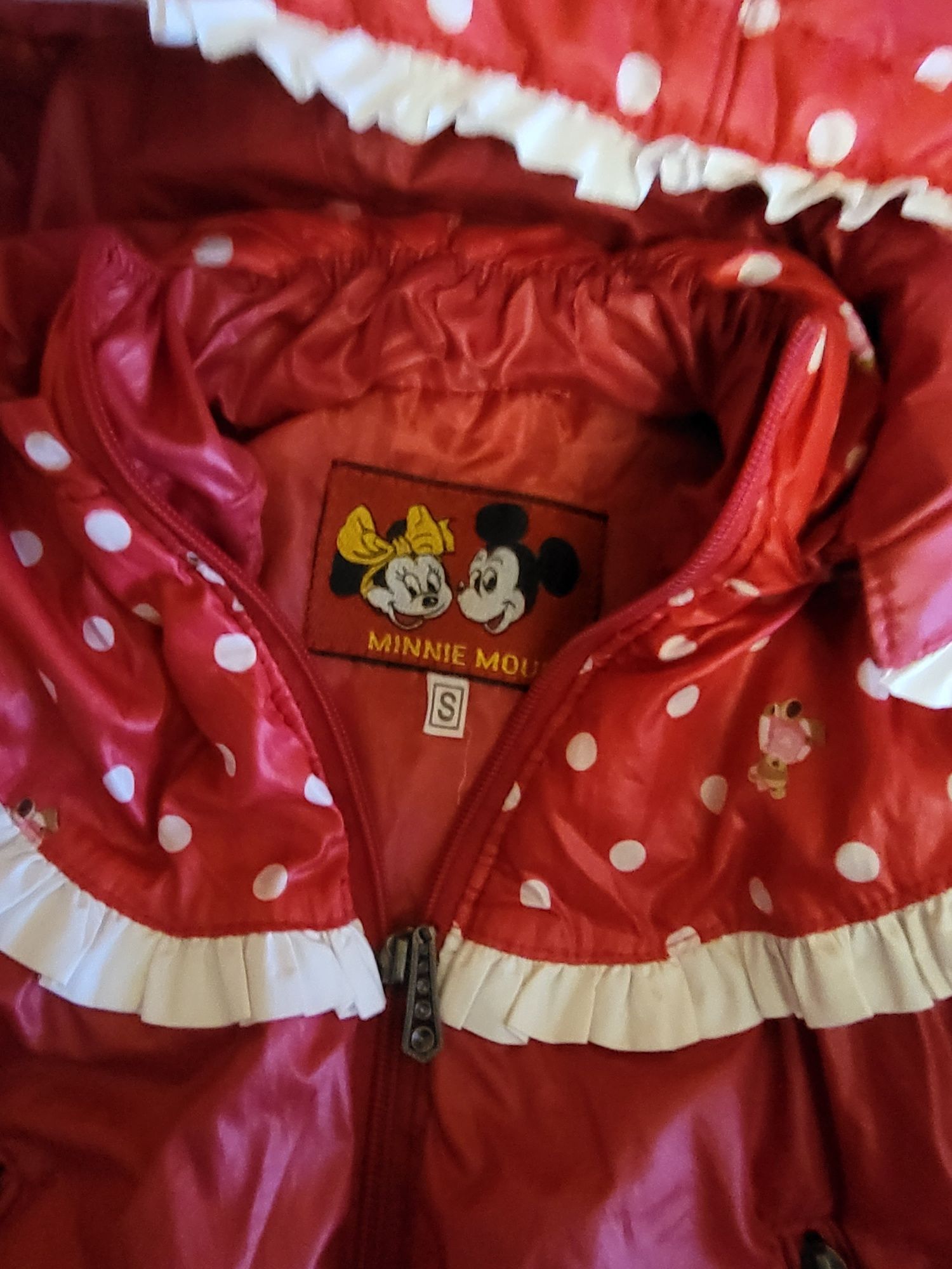 Куртка ветровка Disney.весна с капюшоном 2-года