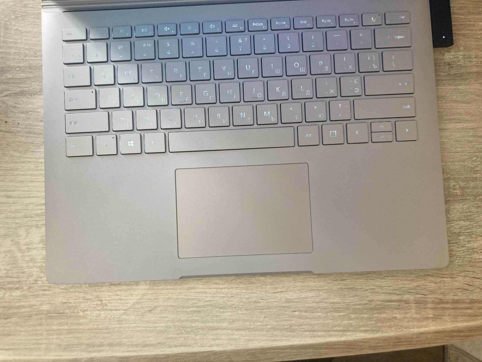 Ноутбук Планшет Microsoft Surface Book 3 i7,16,NVIDIA GTX 1650 Windows
