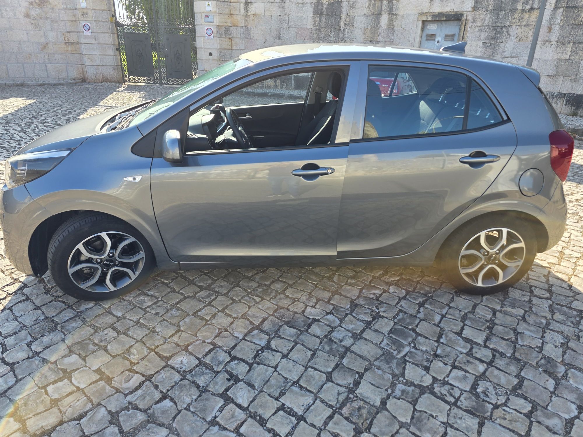 Kia picanto 1.o como novo