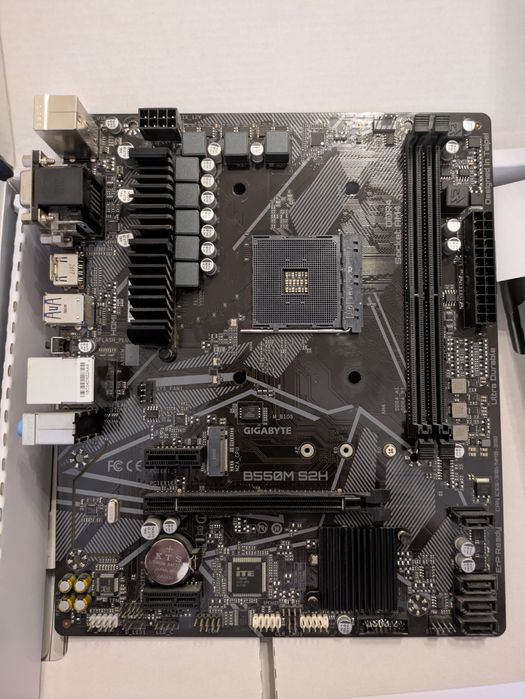 Motherboard gigabyte B550M ultra durable s2h