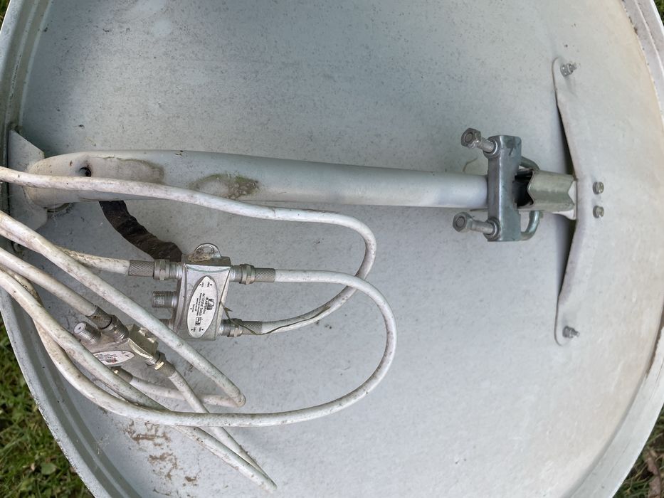 Праболічна антена (супутникова)