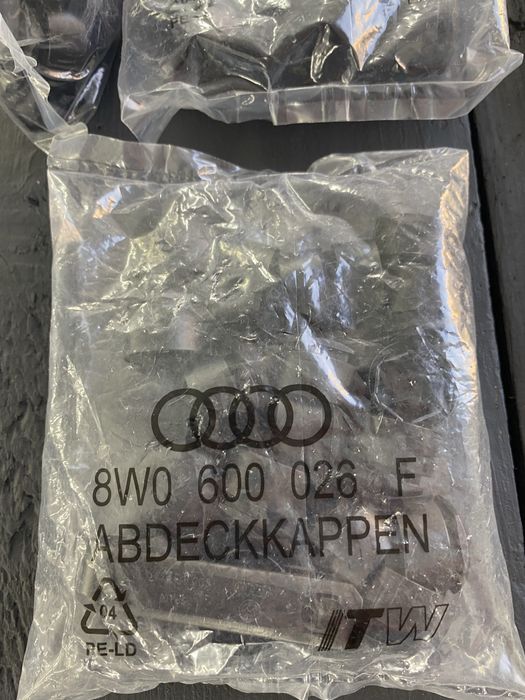 Заглушки колпачки на болти VAG audi vw skoda Original два кольори