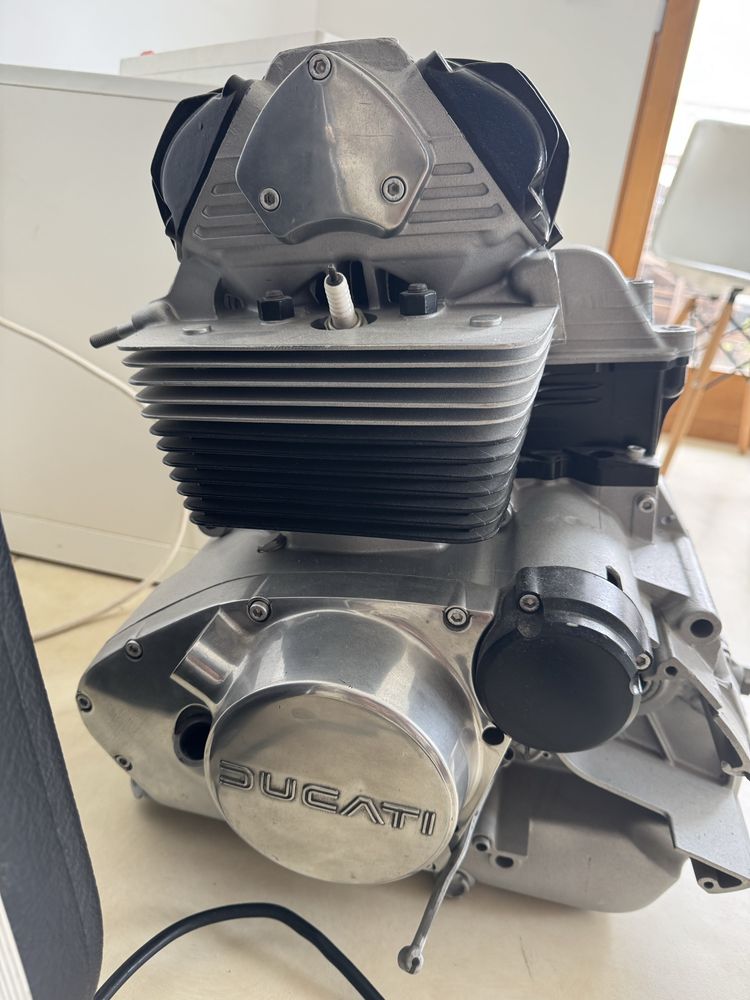Motor Ducati para exposicao