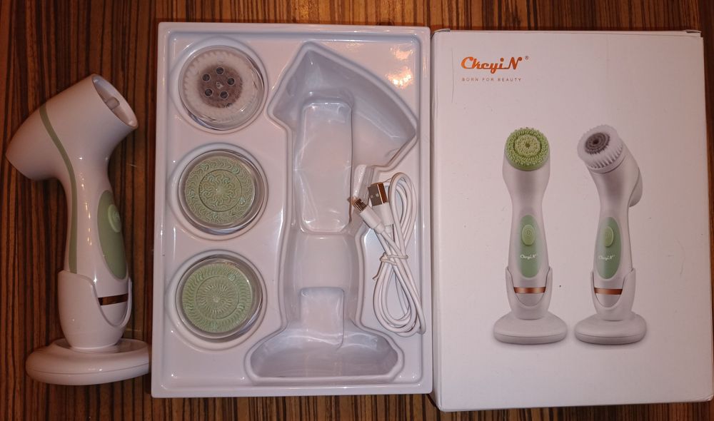 Масажер для обличчя