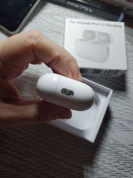 Зарядний кейс для AirPods Pro 1/2 — універсальний чохол-зарядка