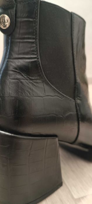 Ботильони жіночі