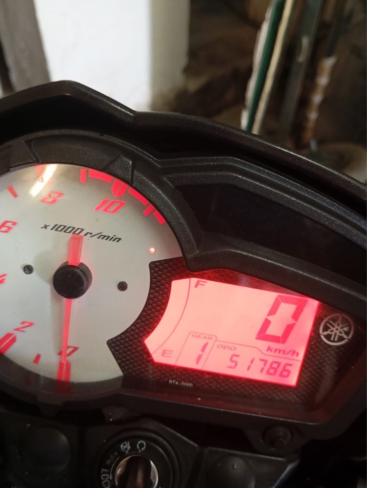 Moto Yamaha 125 ys