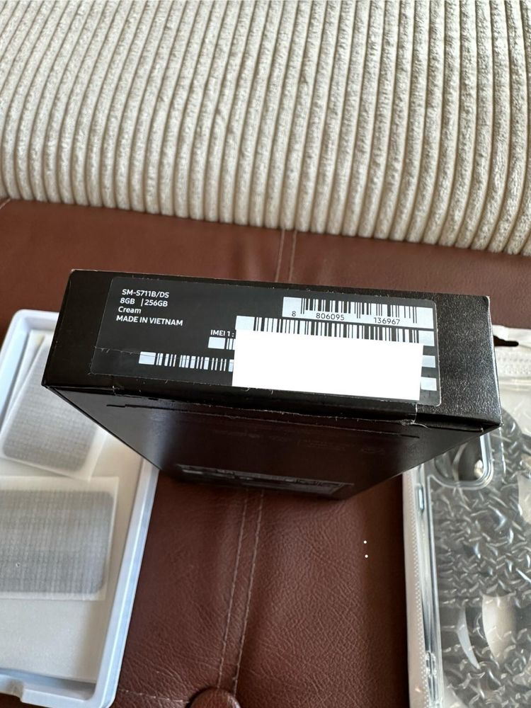 Samsung S23 FE 256GB Nowy /Etui/ Ochrona na Kamere/Wyświetlacz