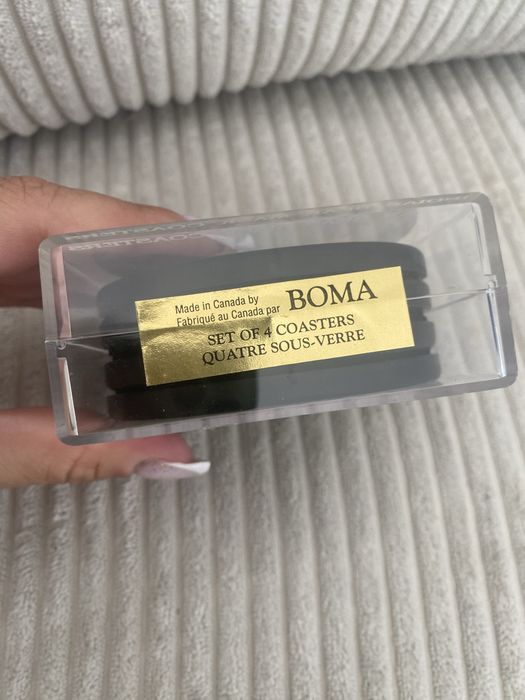 Podkładki w kształcie maski niedźwiedzia indyjskiego