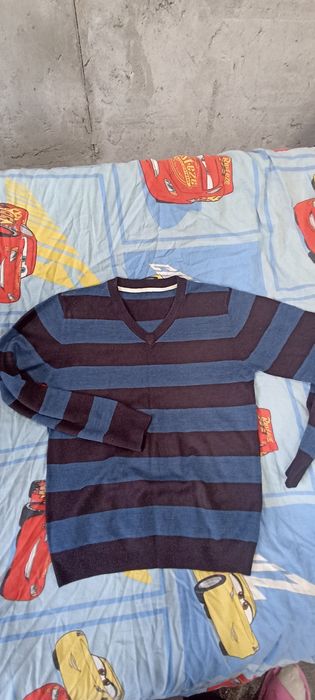 Свитер на выбор.