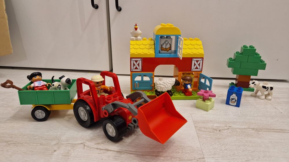 Lego Duplo Farma + zestaw autek, dzieci na huśtawce. Mały zestaw