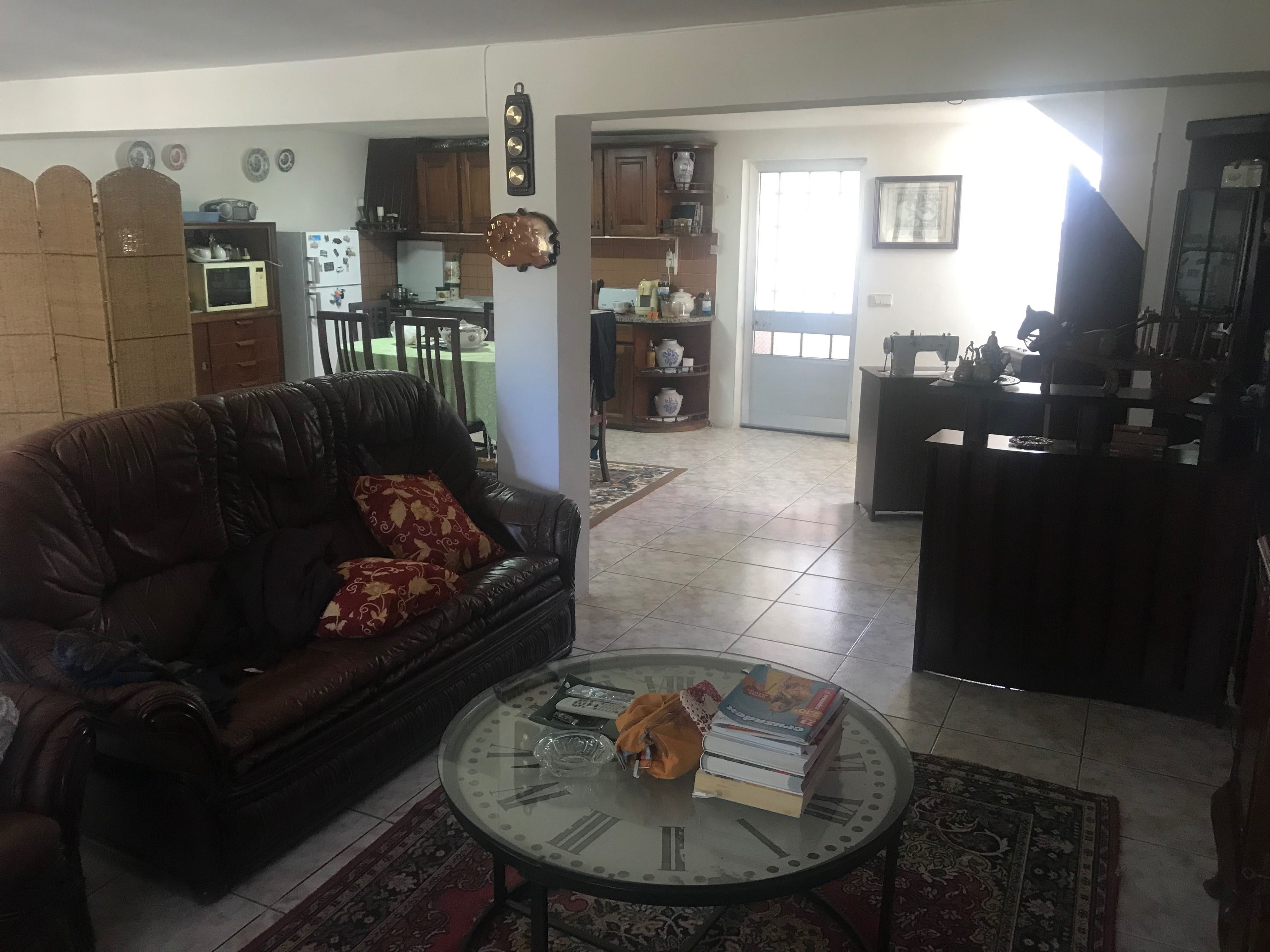 Particular vende moradia 2 andares em Viseu - Cavernães
