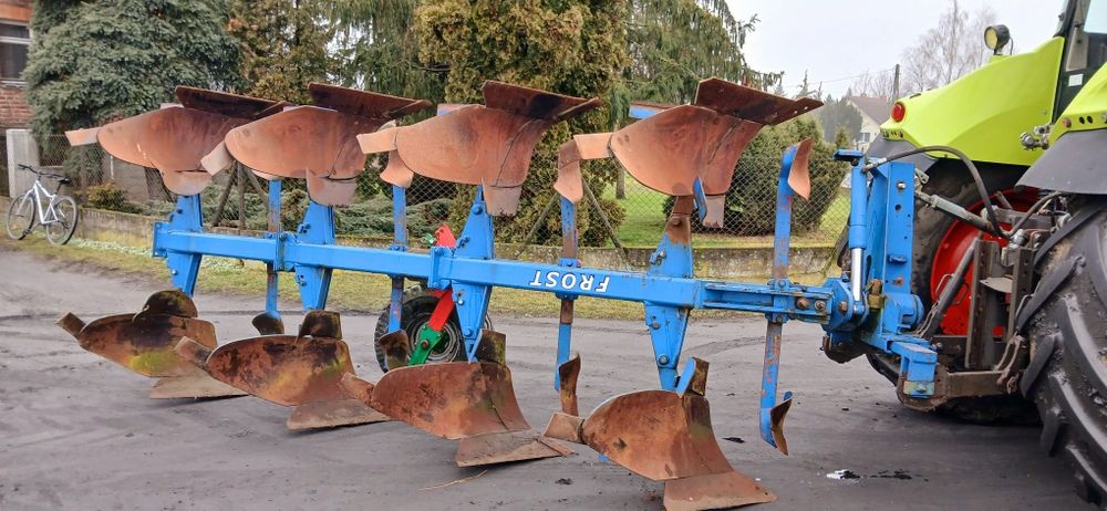 Pług 4 skibowy obrotowy FROST